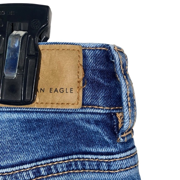 American Eagle Strigid High Waisted Mom Jeans Raw Hem Women’s Size 4 - Picture 9 of 16